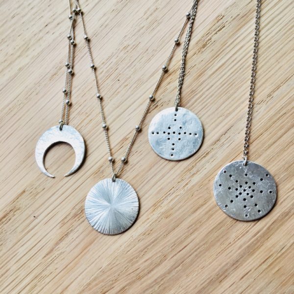 hony collier lune soleil croix et étoile AG